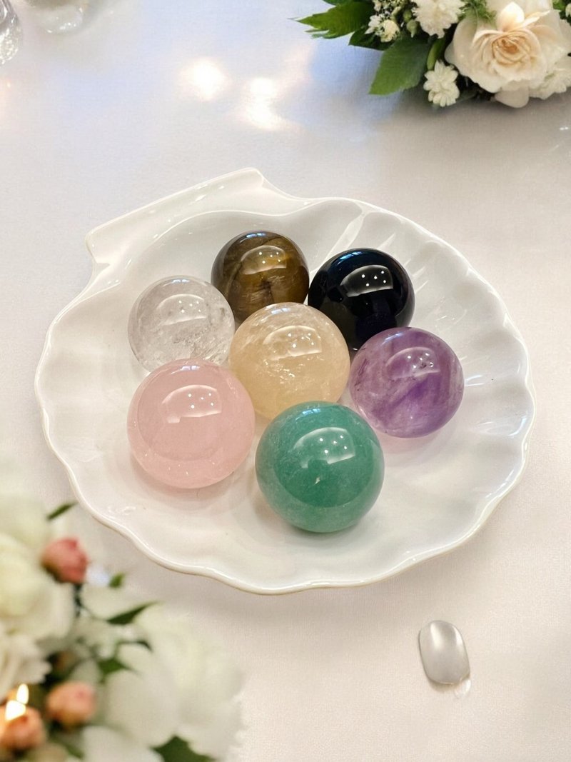 水晶球3CM 粉水晶/白水晶/东陵/黑曜/黄冰洲/巴西紫水晶/虎眼 - 摆饰 - 水晶 