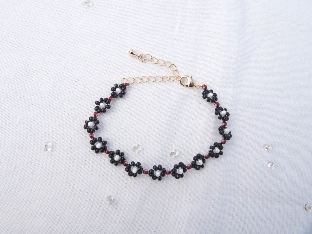 Bead Bracelet Flower V_2 Black Flower - 手链/手环 - 其他材质 黑色