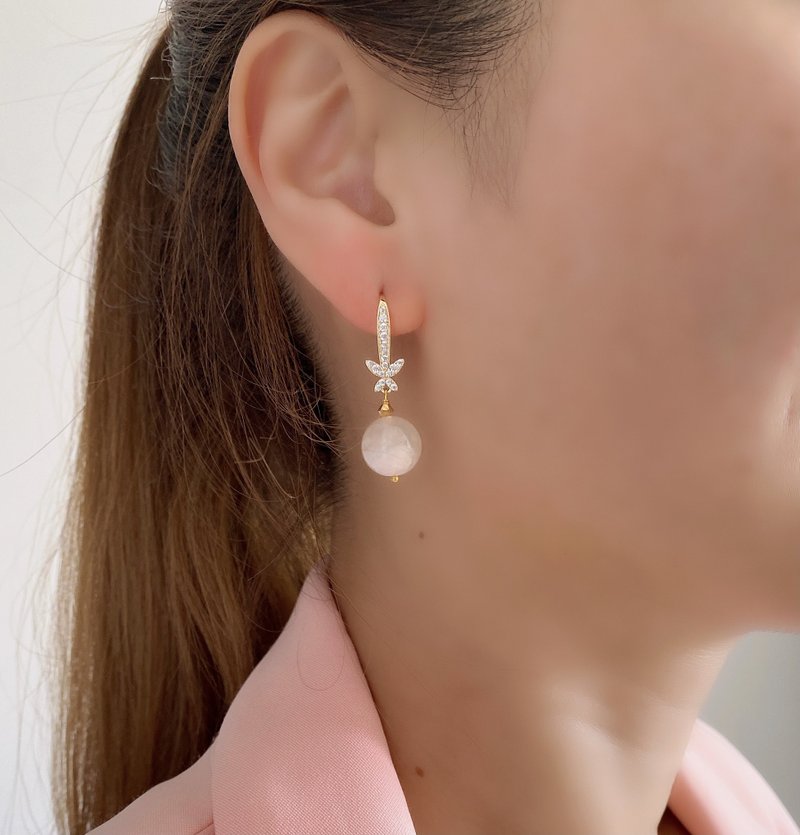 RURI | 14k镀金瑰丽锆石蝴蝶 温柔耐看樱花玛瑙耳环 - 耳环/耳夹 - 宝石 粉红色