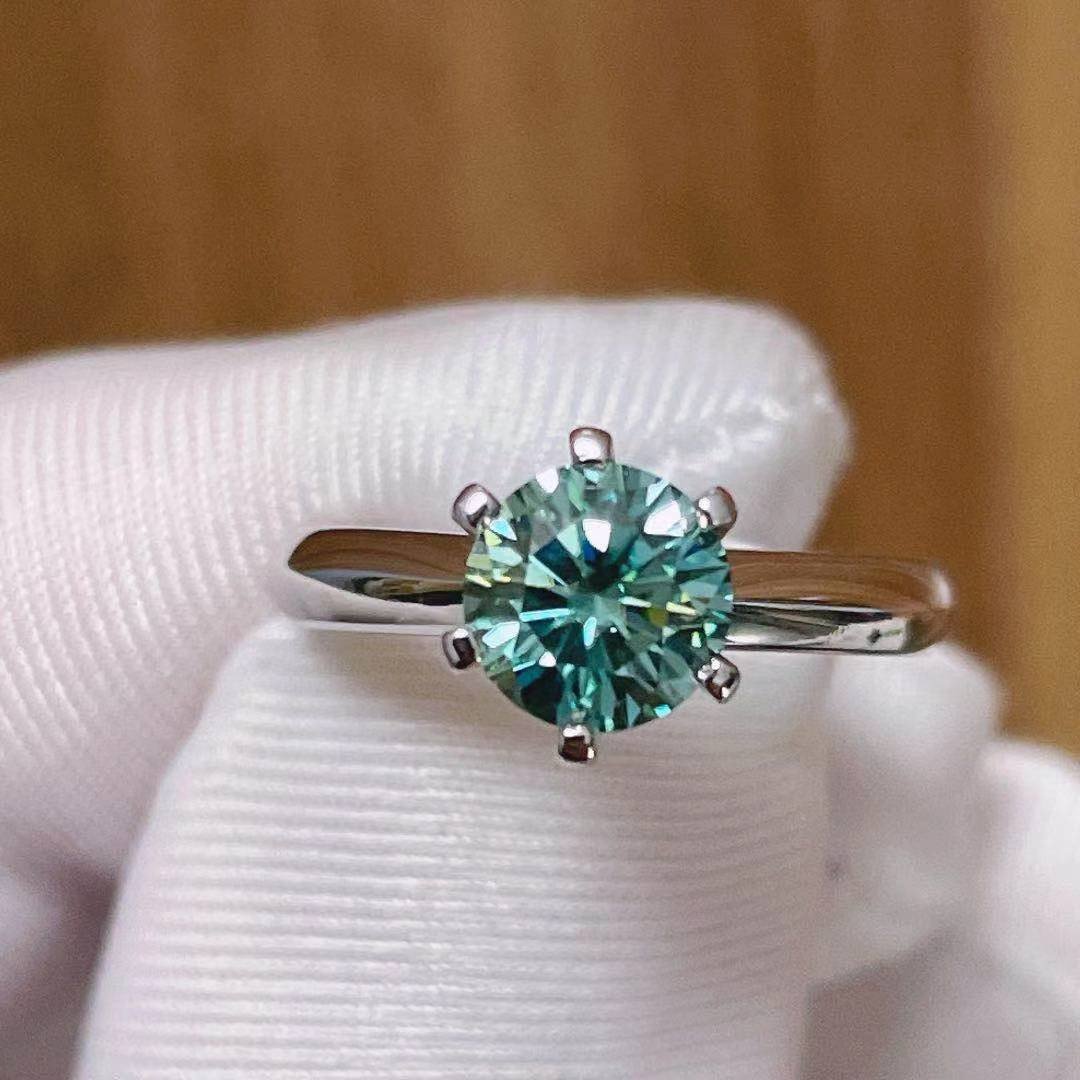 Moissanite Ring, Green Moissanite Ring, Excellent Quality D Color Moissanite - 戒指 - 其他材质 绿色