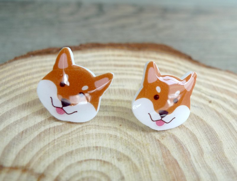 Misssheep-[带我回家啊-狗狗系列] 白眉啡色柴犬头像 手作耳环 (耳针 / 可转透明耳夹) [一对] - 耳环/耳夹 - 塑料 咖啡色