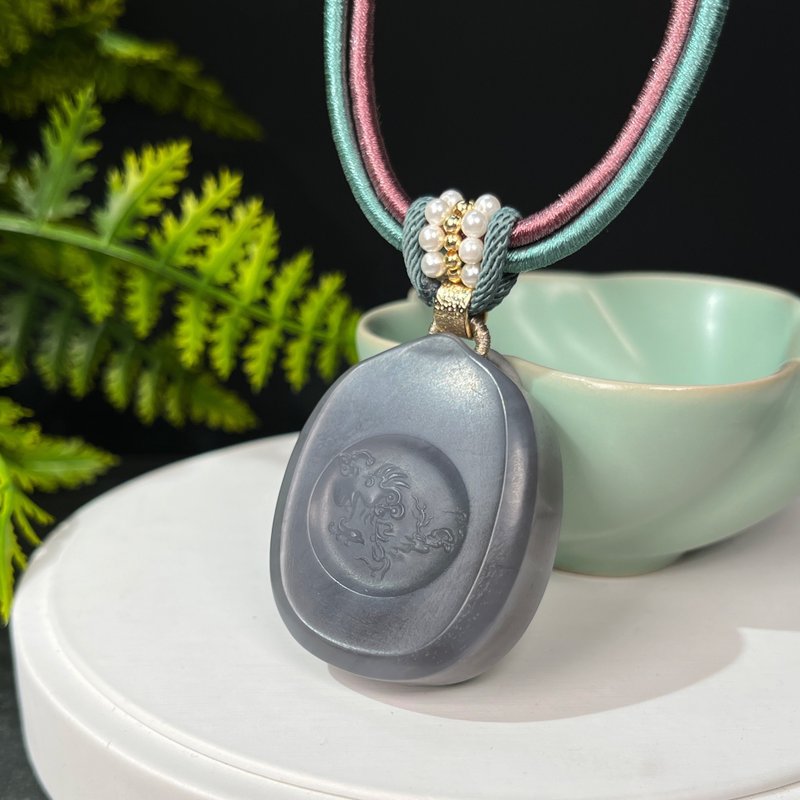 和田玉渐变烟灰凤品吊坠项錬 老料双面雕刻 男女 附证书 质地细润 - 项链 - 玉石 灰色