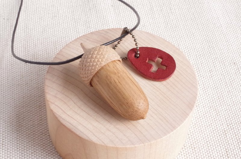 A bit large wooden acorn (OPENABLE) Pendant Oak & Maple - 项链 - 木头 卡其色