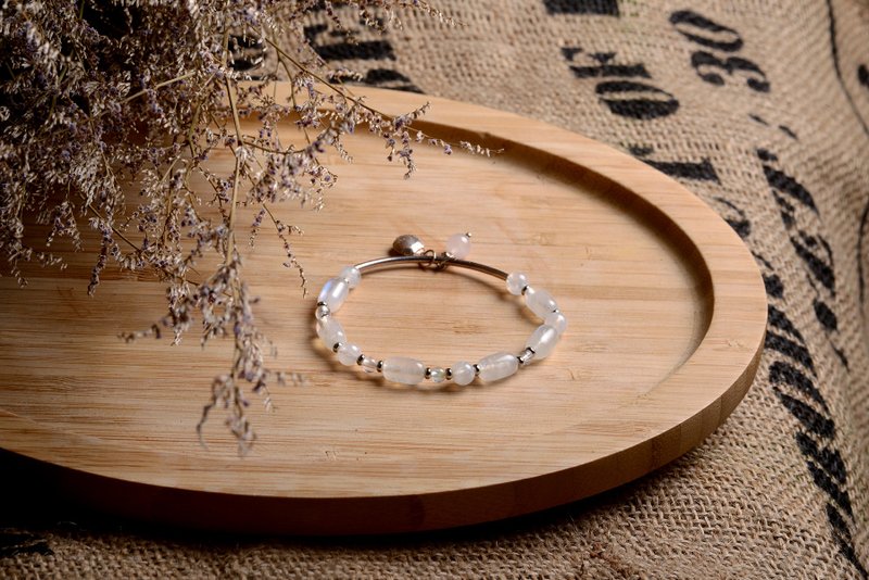 【神山晶礦】清透藍月光粉晶手鍊/月光/粉晶 - 手链/手环 - 水晶 透明