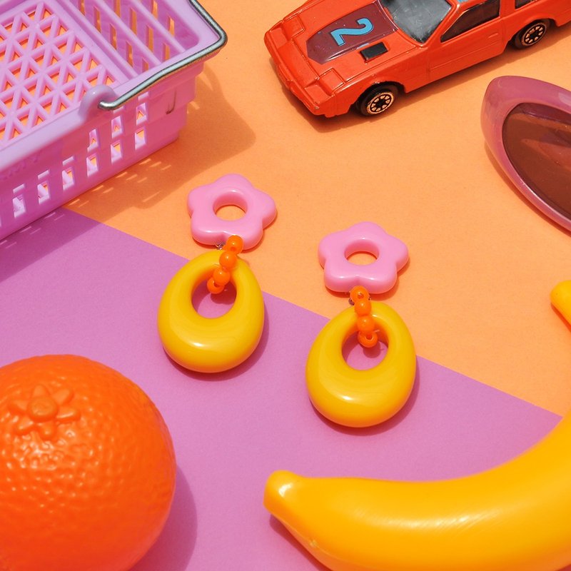 春日小粉花圈圈耳环/ 压克力耳环 - 耳环/耳夹 - 压克力 