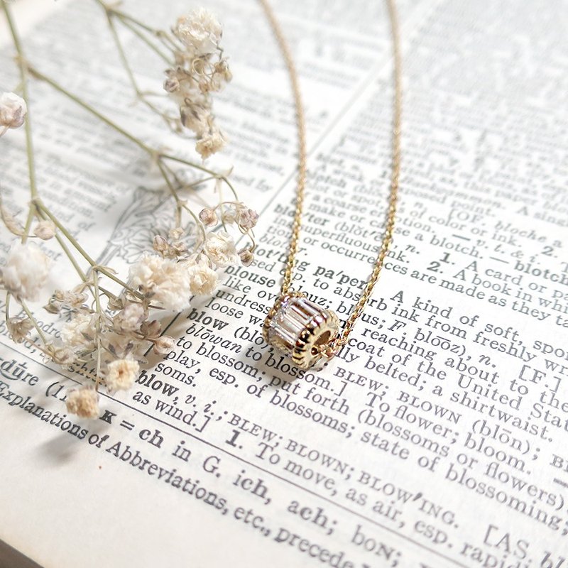 VIIART。旋转木马。黄铜锆石轻奢感锁骨短项链 - 项链 - 其他金属 金色