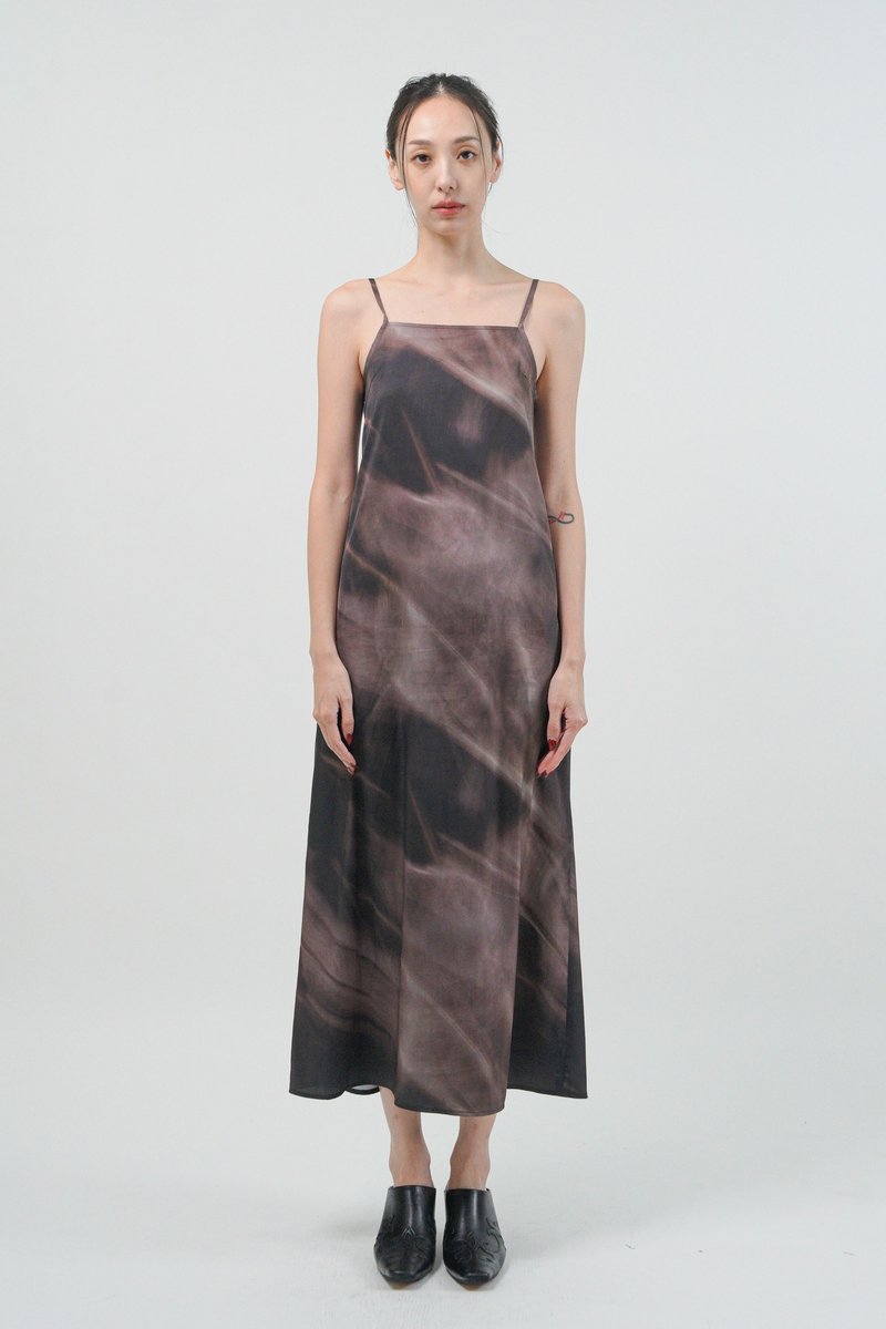 幻影墨染仿丝长洋装 - 墨灰 - 洋装/连衣裙 - 聚酯纤维 多色