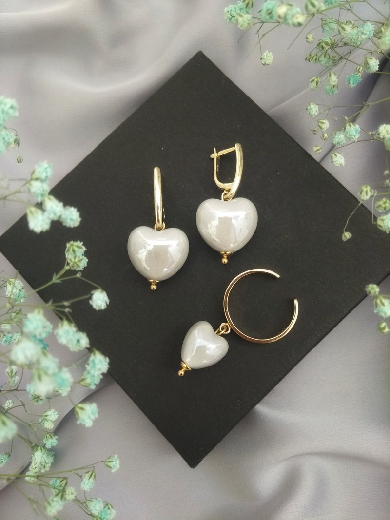 Ceramic heart drop earrings and ring - 耳环/耳夹 - 其他材质 灰色