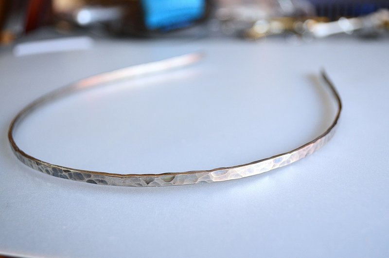 钛金属发箍・柔顺・SP・纯钛发箍・柔顺SP・圆锤纹・A - 发带/发箍 - 其他金属 银色