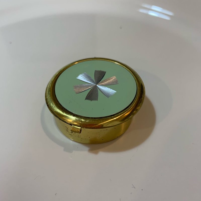 Vintage 日本japan刻花饰品盒 - 其他 - 其他金属 