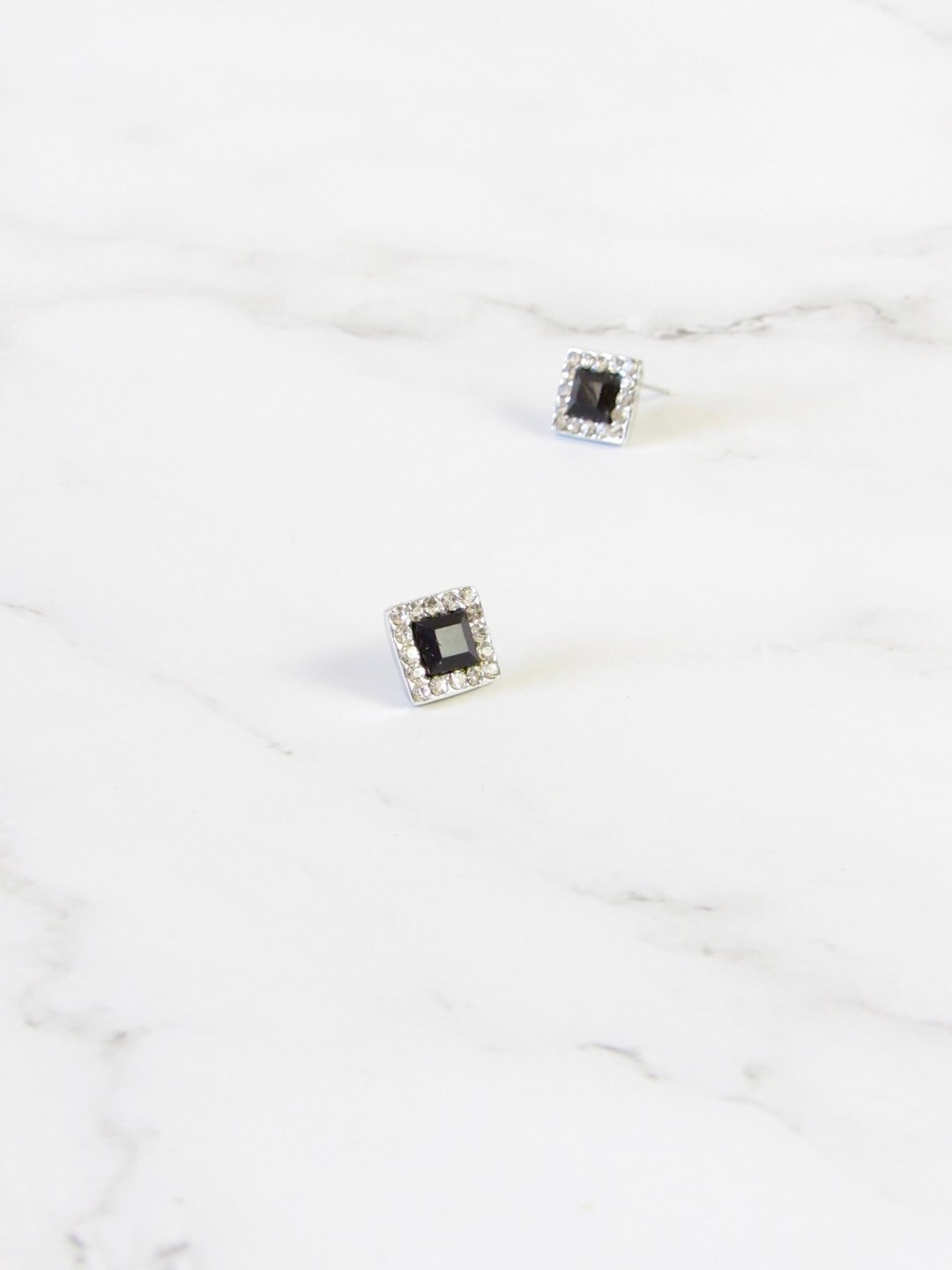 Vintage Black Cube Crystal Earrings - 耳环/耳夹 - 半宝石 银色