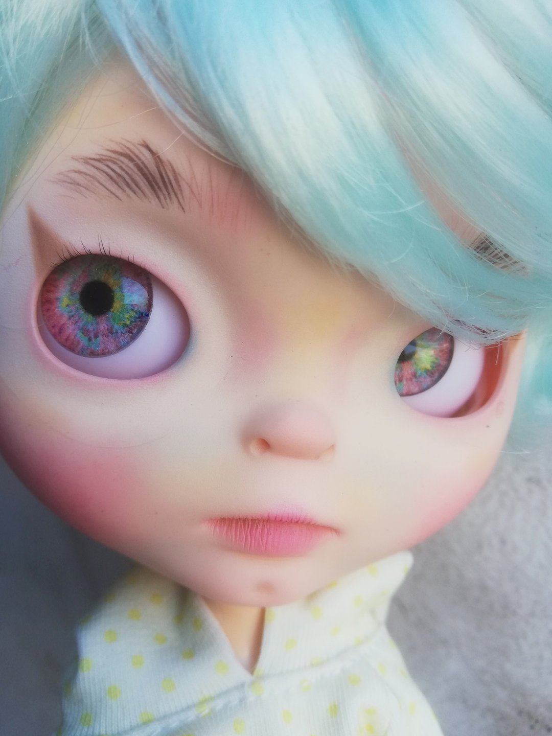 Blythe 亚洲订制娃娃，Blythe OOAK，白色肤色蓝色薄荷色头发 OOAK 娃娃 - 玩偶/公仔 - 塑料 蓝色