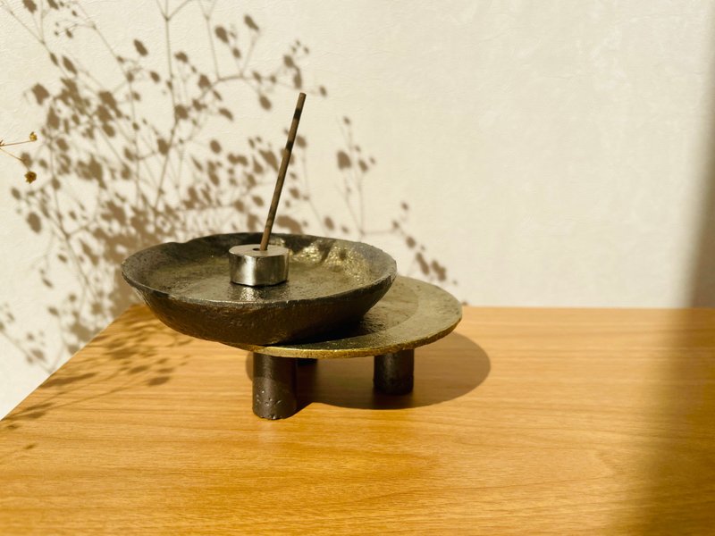 铸铁薰香盘 (组) | 可搭配线香座/ 增高置物架/ 送礼礼盒 - 香薰/精油/线香 - 其他金属 多色