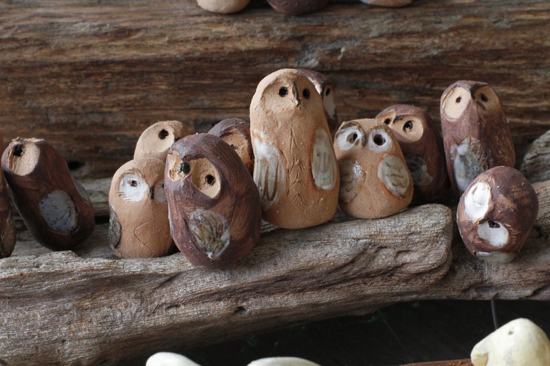 圣诞交换礼物纯手捏俏皮猫头鹰摆饰/摆件一只 - 摆饰 - 陶 咖啡色