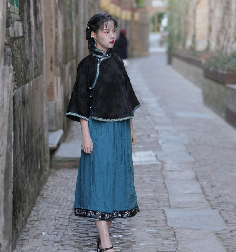 新中式復古感提花衫 / 黑色花邊倒大袖全開襟 / 無盡青系列民國風 - 女装上衣 - 其他材质 黑色