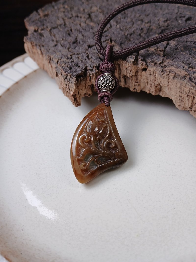 项链 古典编织 红皮油青种缅甸玉/中性花朵雕刻项链 - 项链 - 玉石 橘色