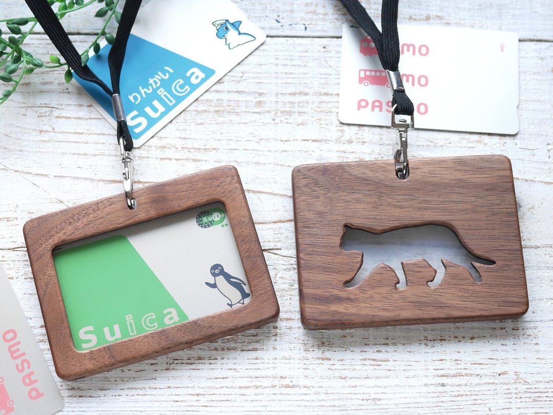 Neck strap wooden card holder/Walking Cat - 名片夹/名片盒 - 木头 咖啡色