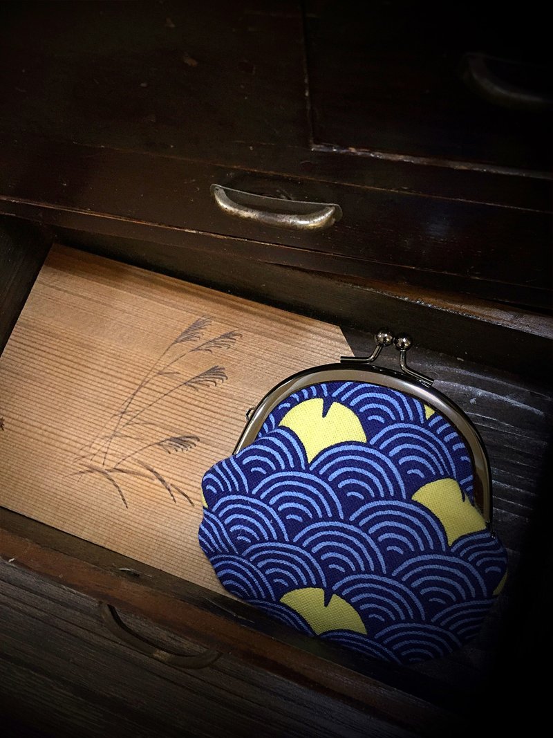 日本海波银杏小口金包 - 零钱包 - 棉．麻 蓝色