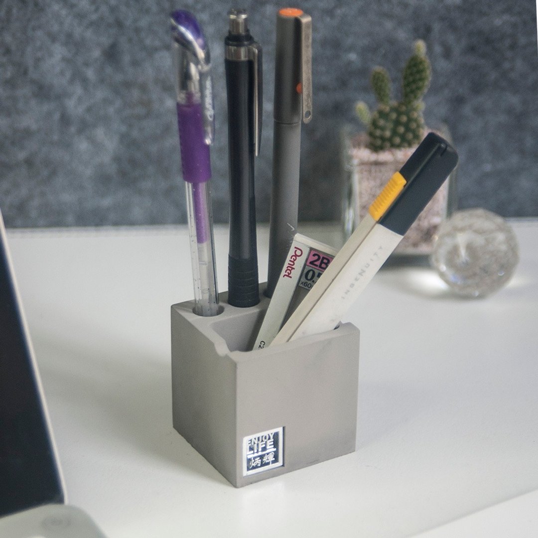 【EZ cube】极简风  定制化 水泥清水模 笔座 - 收纳用品 - 水泥 