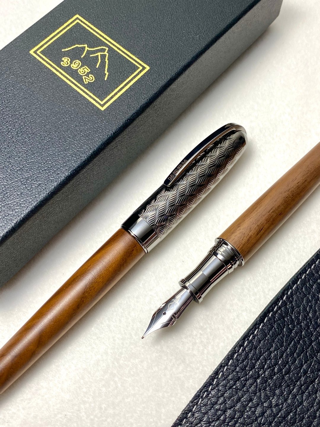 3952 老山羊 - 葛玛兰 胡桃木 弹性钢尖钢笔 - 钢笔 - 其他材质 