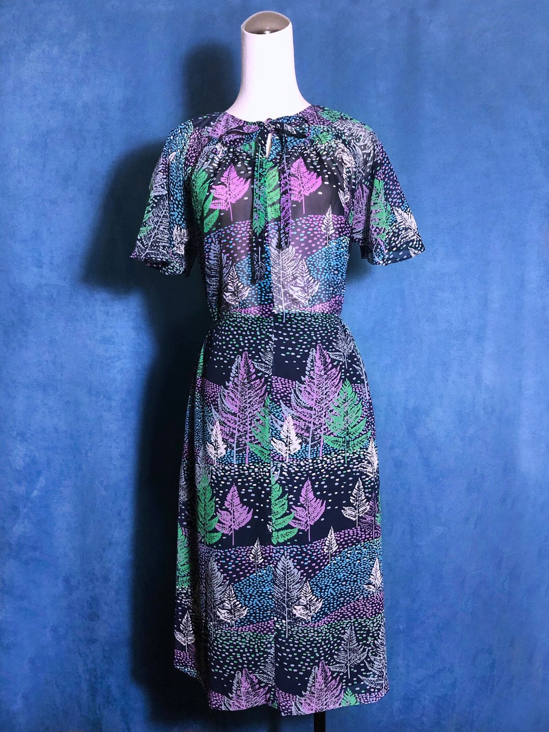 树木领结短袖古着洋装/ 国外带回 VINTAGE - 洋装/连衣裙 - 聚酯纤维 多色