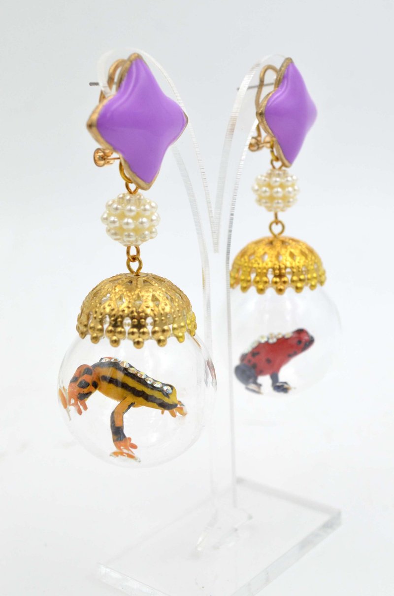 TIMBEE LO 小青蛙玻璃球温室耳环 - 耳环/耳夹 - 其他材质 紫色