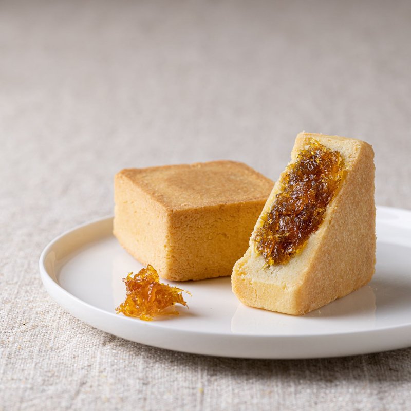 土凤梨酥 8入礼盒 厚实果纤 酸甜好比例 - 零食/点心 - 新鲜食材 卡其色