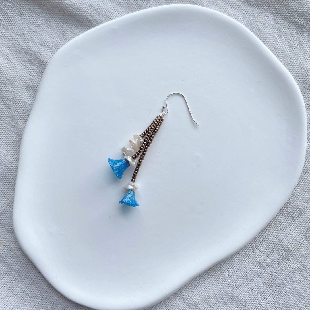 TeenyTinyCraft | 蕊•湛蓝 手工耳环/耳夹 - 耳环/耳夹 - 植物．花 