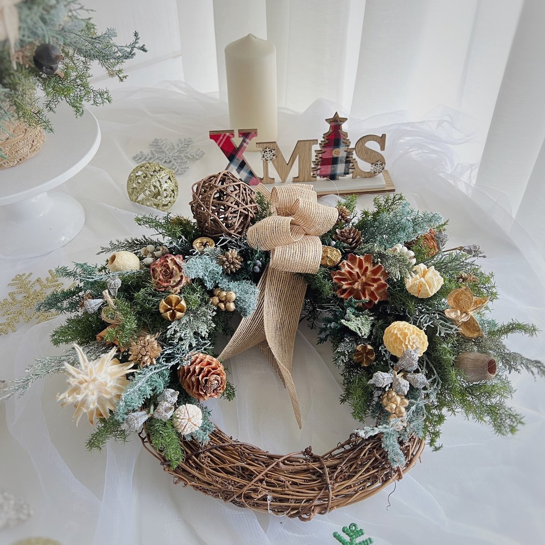 SEE Floral Design 永生花/不凋花-银星不凋雪松圣诞花圈 - 干燥花/捧花 - 植物．花 