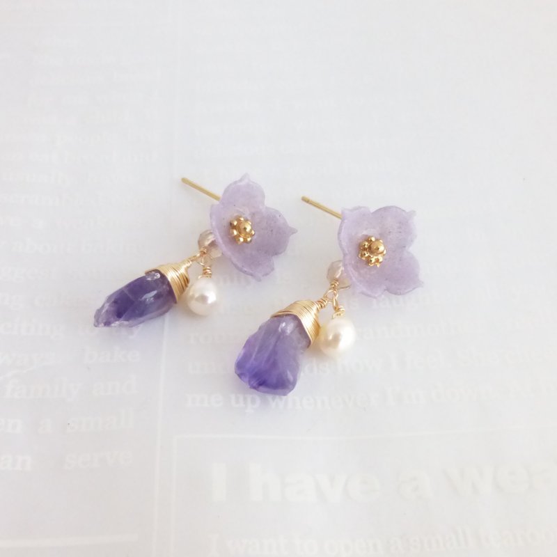 Rough cut amethyst and flower earrings / earrings - 耳环/耳夹 - 石头 紫色