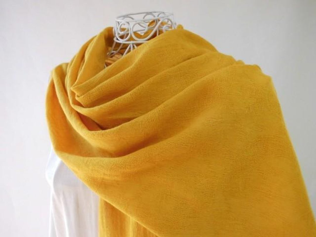 Plant dyeing 1, cotton stole / marigold dyeing, paisley pattern - 丝巾 - 棉 橘色