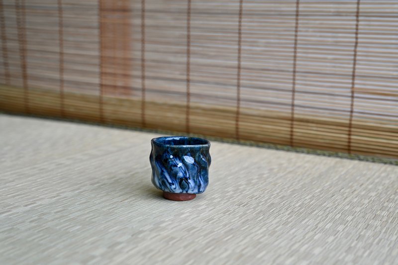 山蓝鬼志野手捏杯 - 茶具/茶杯 - 陶 