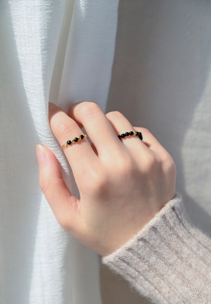 黑玛瑙 链戒 串珠戒指 / JIEGEM 姊的珠宝 - 戒指 - 半宝石 黑色