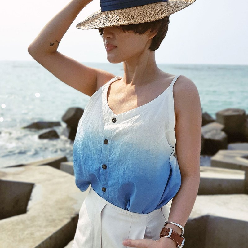 浮云有意 蓝染 短版 棉麻背心 - 女装背心 - 棉．麻 蓝色