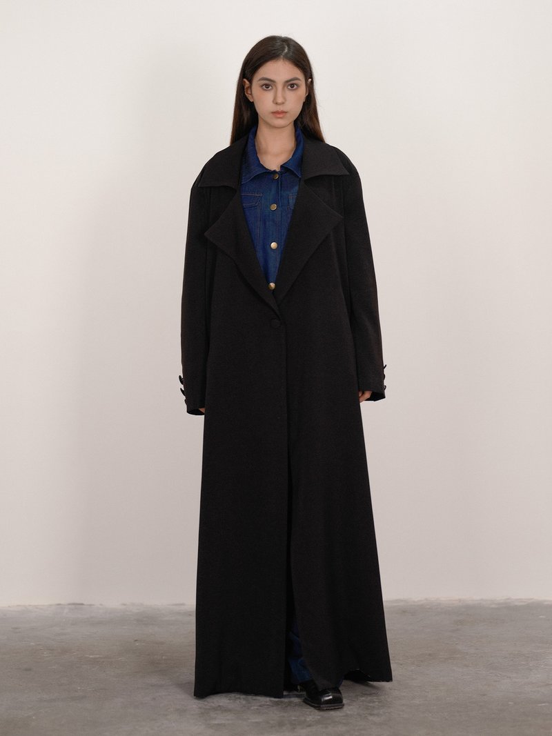 法式极简 / 翻领压褶风衣外套 - 女装休闲/机能外套 - 其他材质 黑色