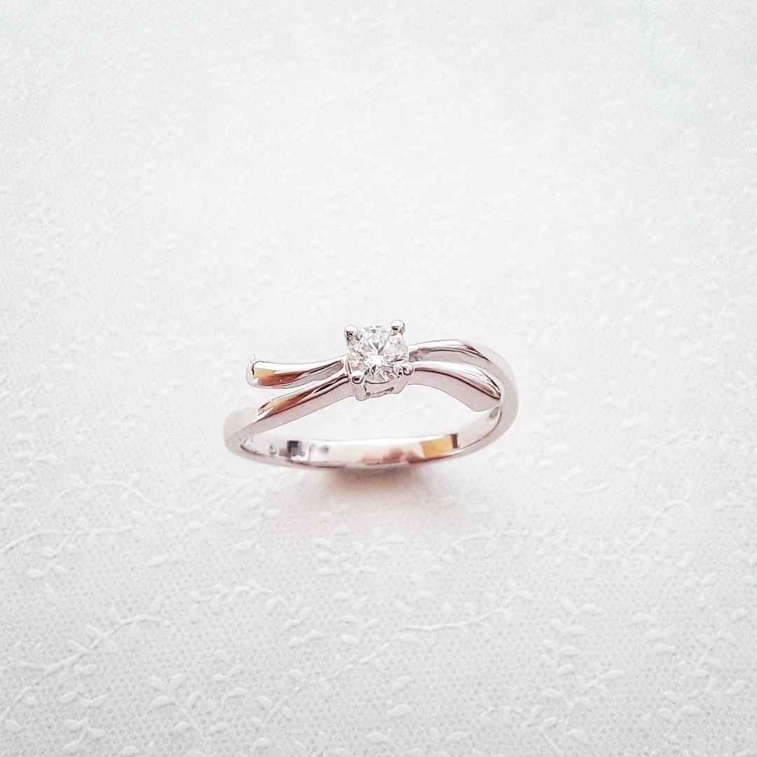 浪漫经典钻石婚戒 14K - 戒指 - 钻石 