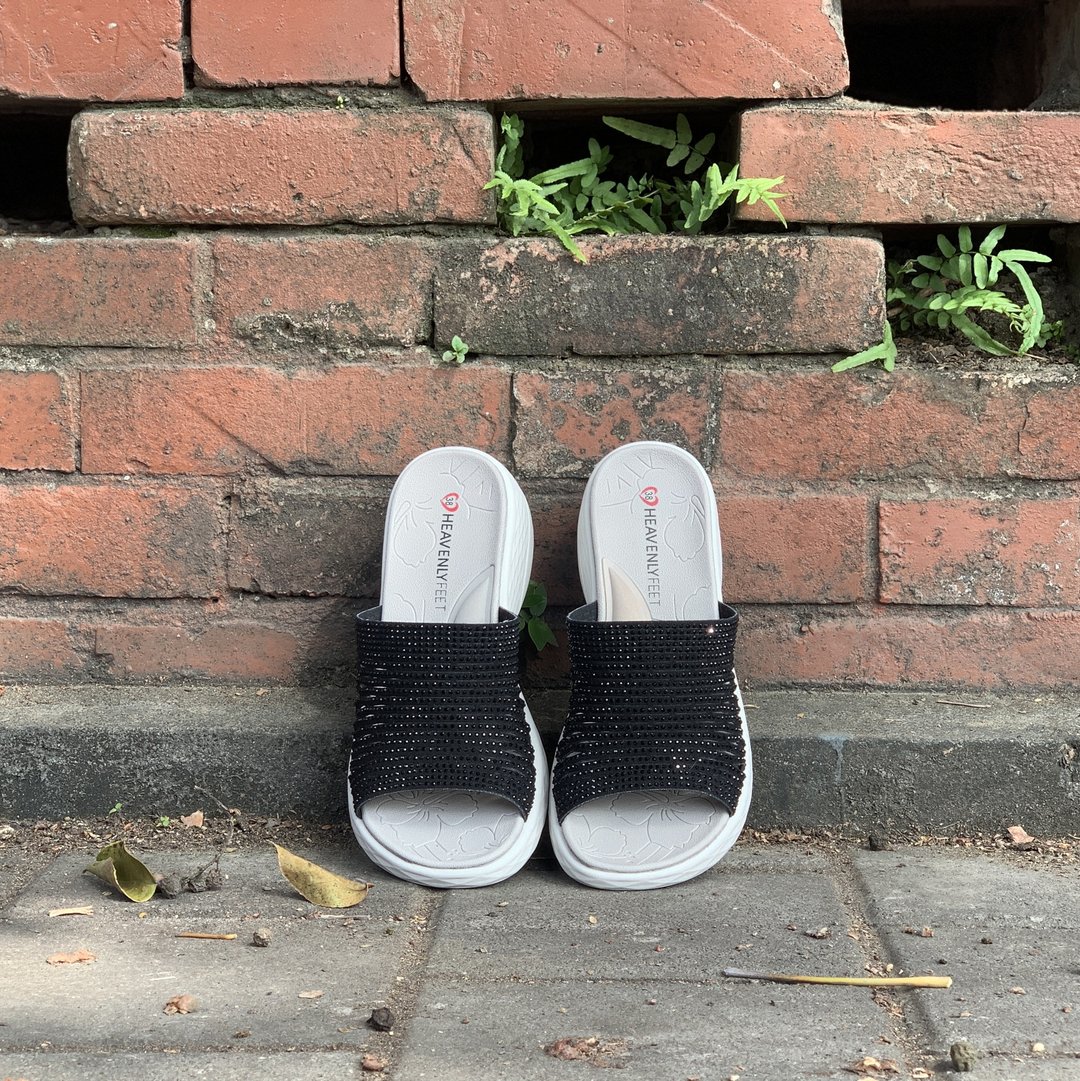 【 Heavenly Feet 】英国舒适品牌|简约水钻休闲拖鞋 GABBY - 男女凉鞋 - 其他材质 多色