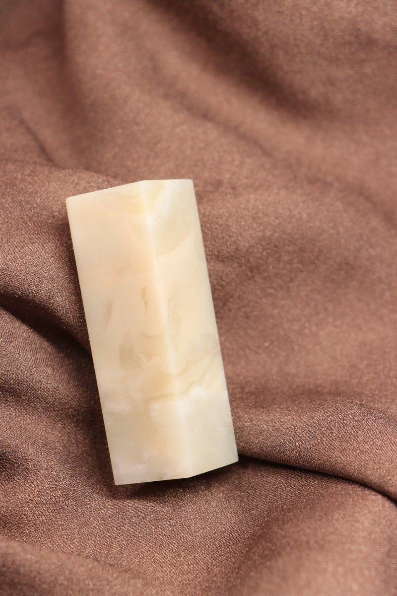 【日好手工刻印・开户宝宝姓名单章】白米色透感巴林石 D32 - 印章/印台 - 石头 白色