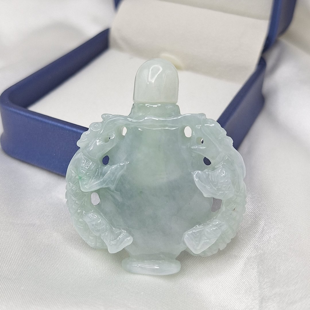 天空蓝 蓝水 手工雕 鼻烟壶 镂空 摆件 | 天然缅甸玉A货翡翠 - 摆饰 - 玉石 