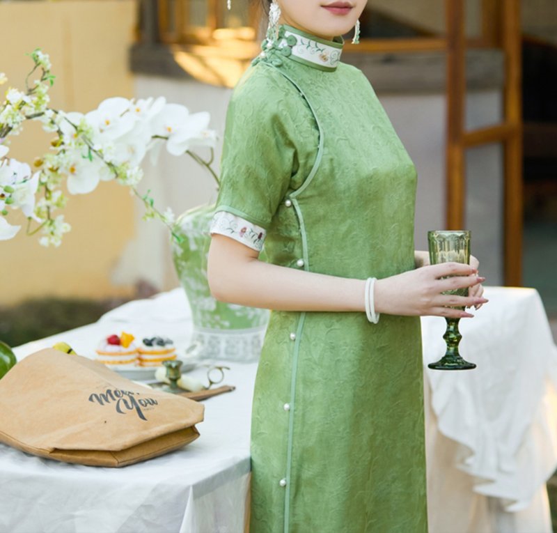 【砚渌砂】 新中式復古/真丝桑波缎/古法双襟旗袍 - 旗袍 - 其他材质 绿色