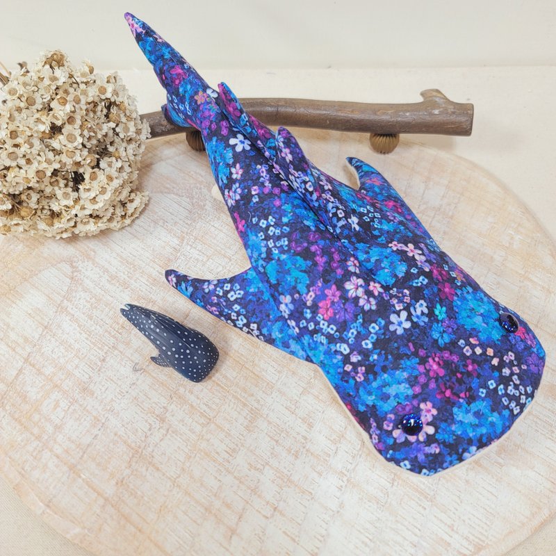 鲸鲨造型收纳包  星海花园 - 化妆包/杂物包 - 棉．麻 蓝色