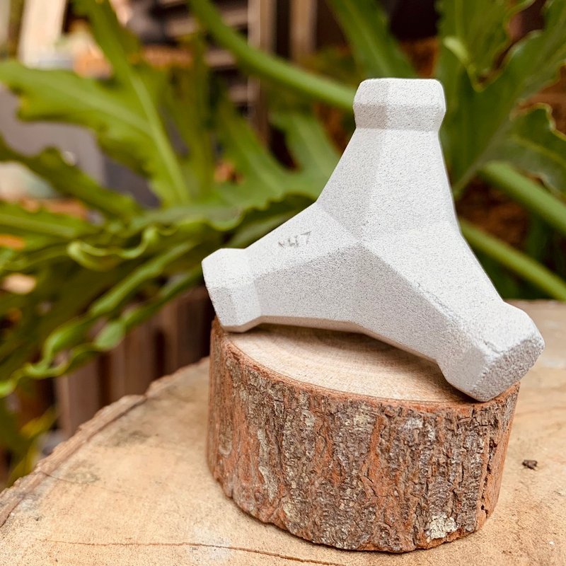 【搞怪礼物】迷你水泥消波块(4.5cm) - 摆饰 - 水泥 灰色