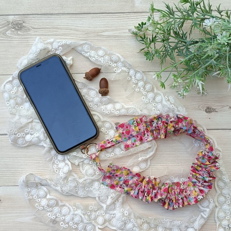 【手机手挽挂绳】花丛里的熊猫 - 手机配件 - 棉．麻 紫色