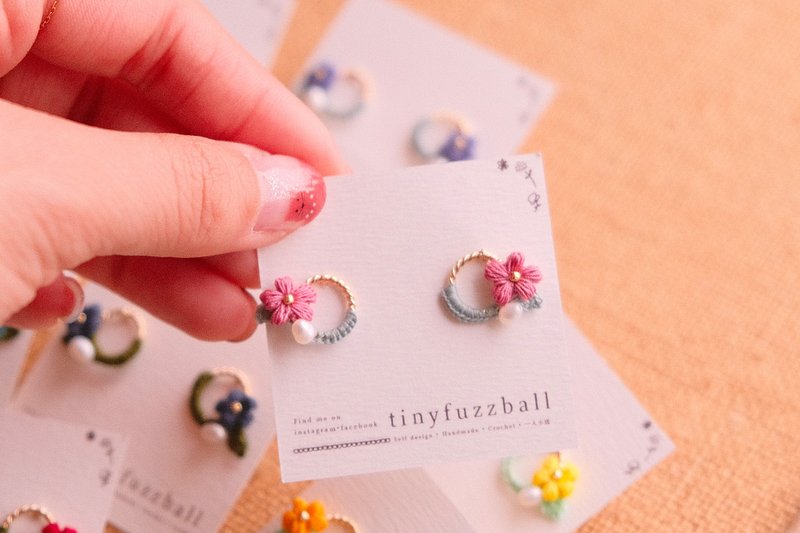 鈎针编织编织 小米粒花迷你淡水珍珠小圈耳环 - 耳环/耳夹 - 棉．麻 