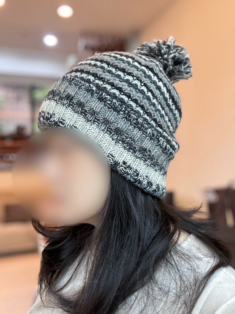 /精品/童成人北欧织纹灰黑翻边堆堆帽毛球细软纯羊毛帽子全衬防风 - 帽子 - 羊毛 灰色