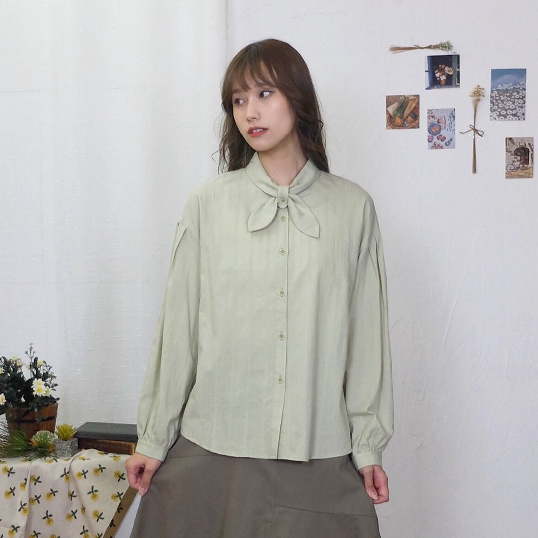 Hana Mokuba 宽松落肩甜美兔耳领衬衫 - 女装衬衫 - 棉．麻 