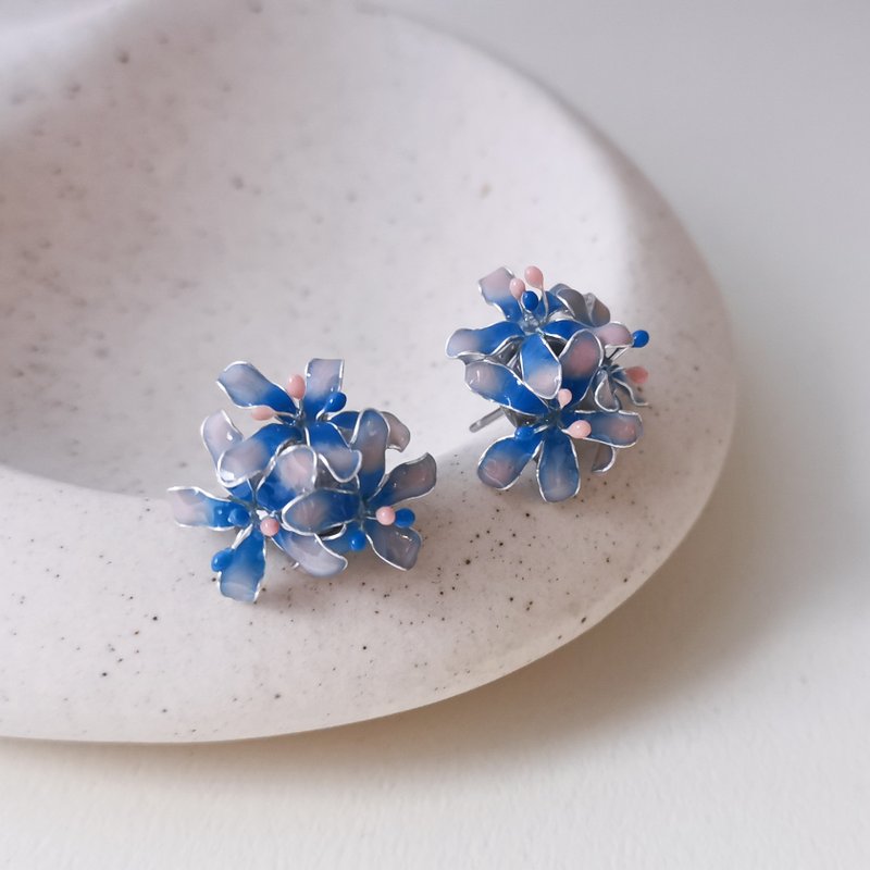 【定制化商品】渐层曼珠沙华-树脂耳环 彼岸花 造花液 水晶花 - 耳环/耳夹 - 树脂 橘色