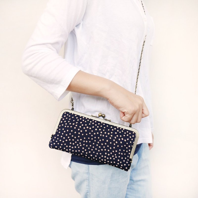 椰果可乐 肩背口金包 肩背包 / 长夹 / 手机包 【台湾制造】 - 侧背包/斜挎包 - 其他金属 蓝色