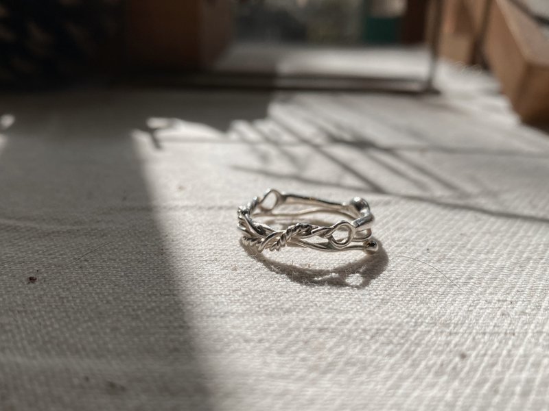 Vine Ring 藤蔓 - 戒指 - 纯银 银色