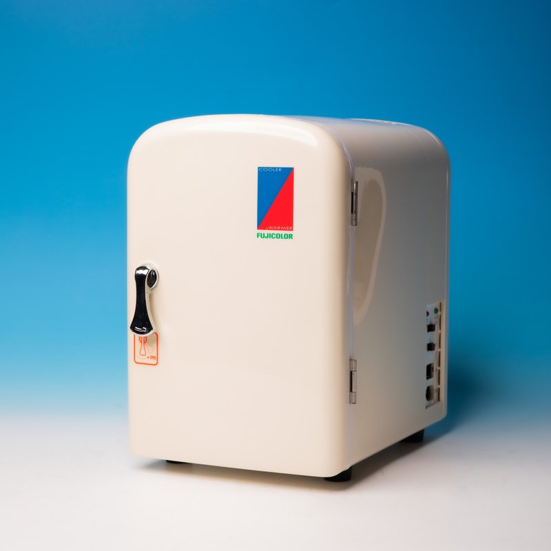 桑惠商号 昭和 全新库存 富士底片冰/暖两用小型面包冰箱 - 摆饰 - 其他金属 白色